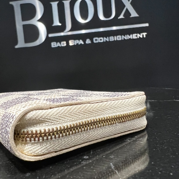 Damier Azur Mini Zippy Wallet - Picture 7 of 9